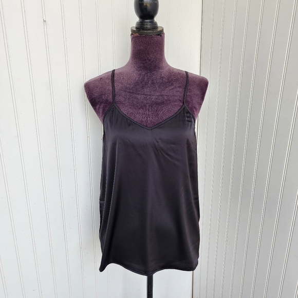 Relaxed Black Sleeveless Camisole Top - Picture 1 of 11
